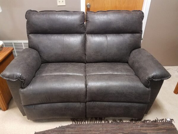 706 La-Z-Boy Jay Reclining Loveseat